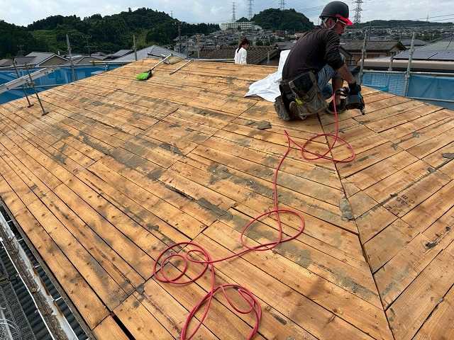 屋根下地の確認作業